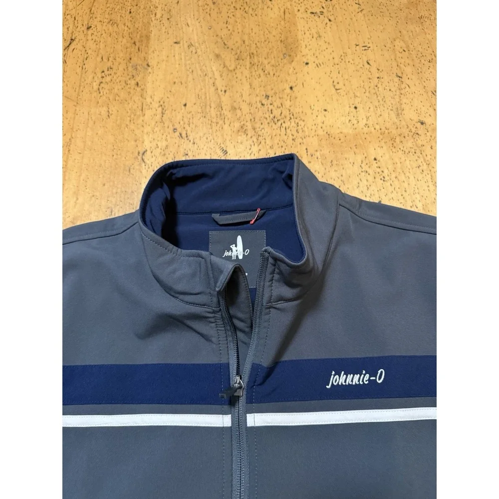 johnnie-O smoke free